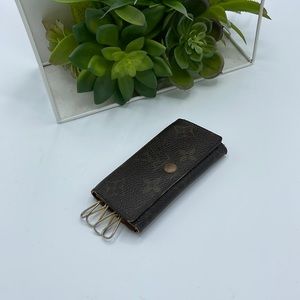 Louis Vuitton monogram key holder / wallet